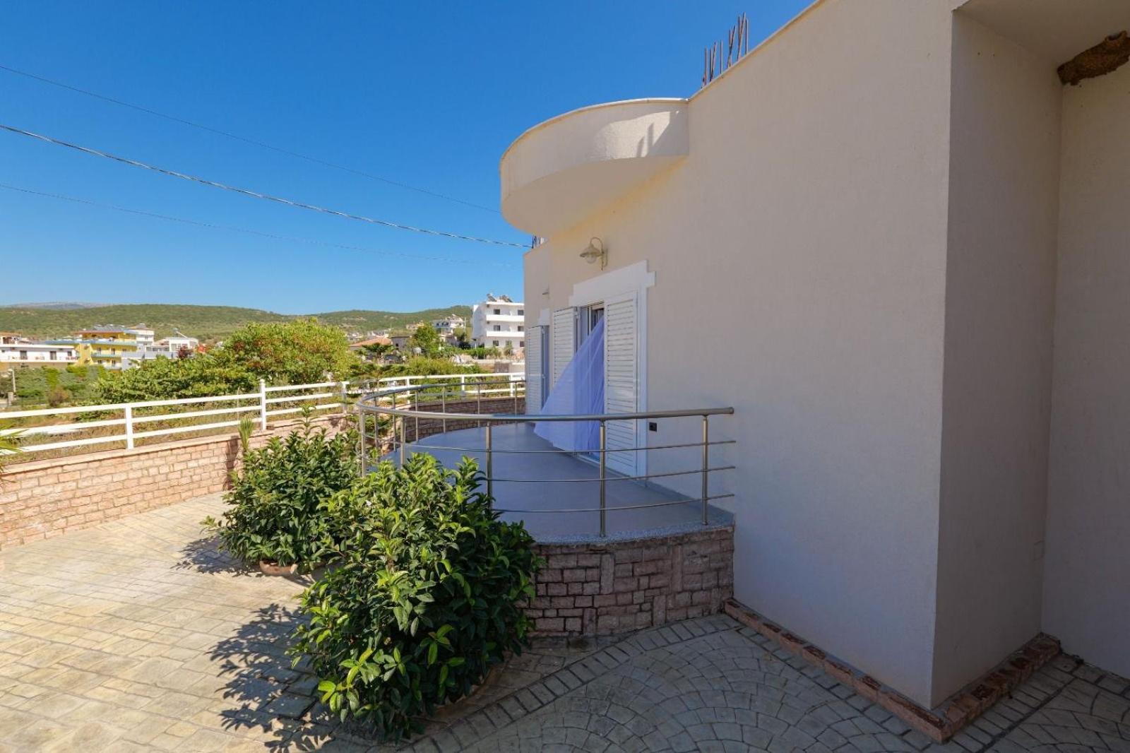 Osmani Villa *