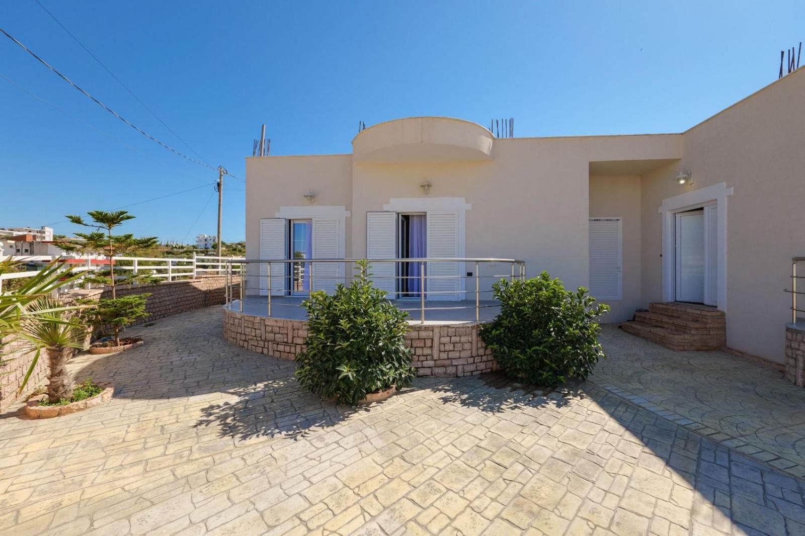 Osmani Villa Ksamil