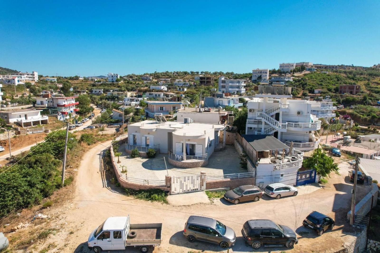 Osmani Villa Ksamil